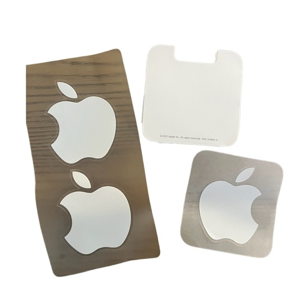 APPLE bundle set of stickers, small and medium shopper bags. Great condition - Picture 9 of 16